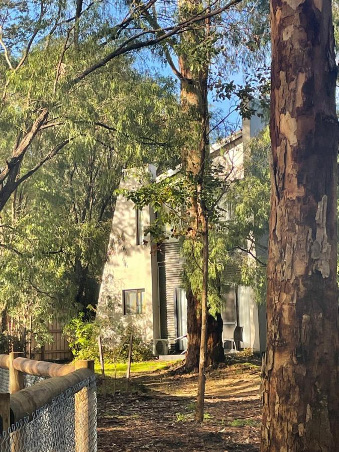 Margaret Forest Retreat Apartment 129 - Located Within Margaret Forest, In The Heart Of The Town Centre Of Margaret River, Spa Apartment! 외부 사진