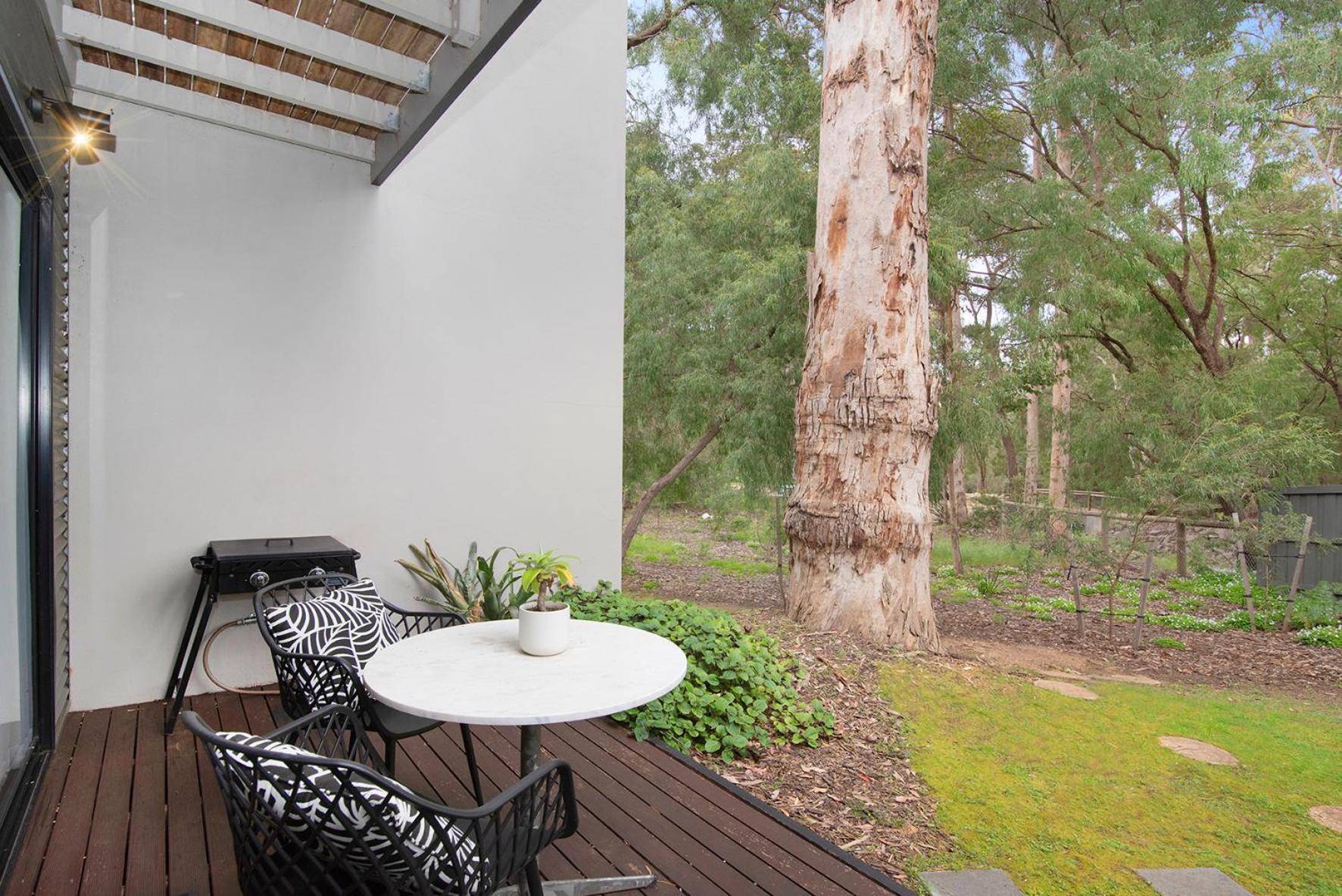 Margaret Forest Retreat Apartment 129 - Located Within Margaret Forest, In The Heart Of The Town Centre Of Margaret River, Spa Apartment! 외부 사진