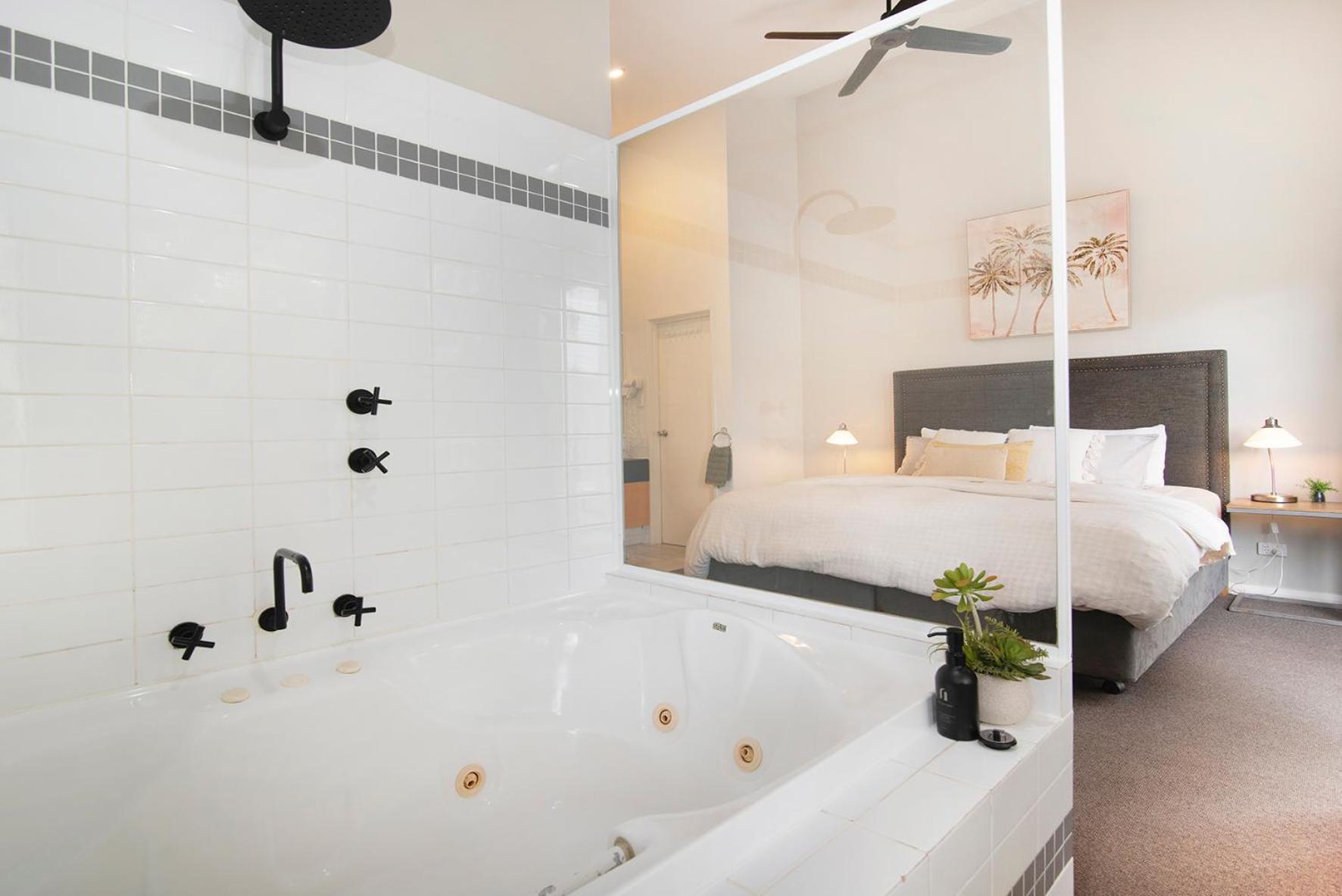 Margaret Forest Retreat Apartment 129 - Located Within Margaret Forest, In The Heart Of The Town Centre Of Margaret River, Spa Apartment! 외부 사진